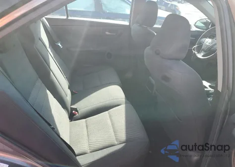 2016 Toyota Camry Le z USA, uszkodzony, nr VIN 4T1BF1FK3GU148809